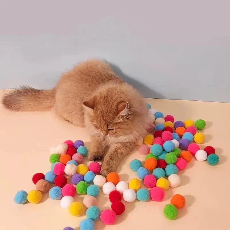 Katzenspielzeug Interaktives Starttraining Kreative Kätzchen Mini-Pompons Spiele Stretch Plüsch Ball Spielzeug Katzenbedarf Haustierzubehör