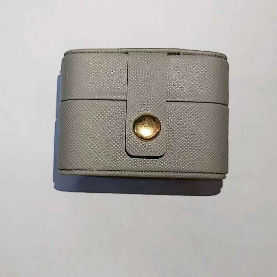 

Mini Ring Box for Jewelry Storage - Portable Ear Stud and Earrings Holder серый