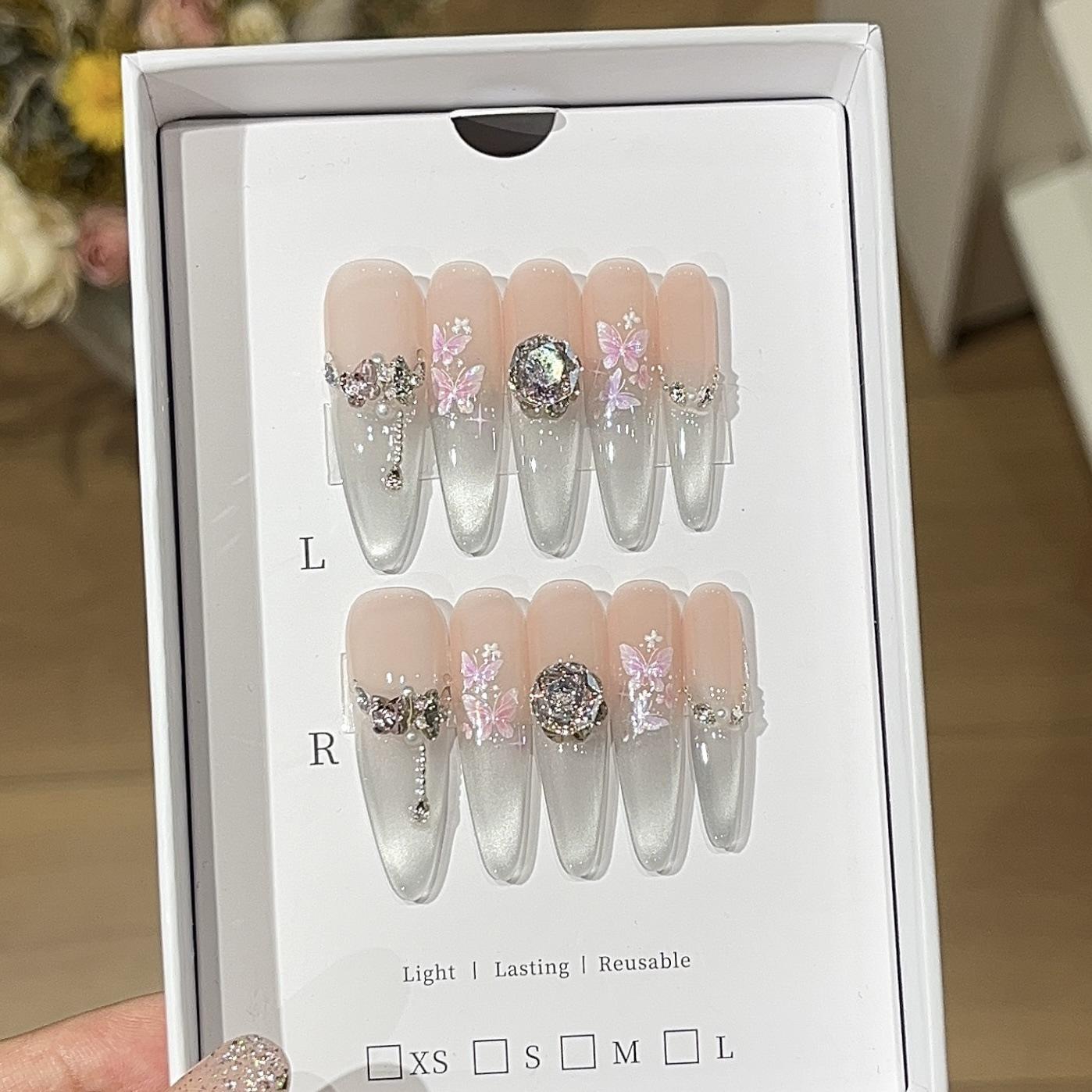 

Бабочка, плетущая мечты весной и летом, чистое желание показать белизну и холодный лунный свет, кошачьи глаза, бабочка, тонкая груда доспехов дрели L