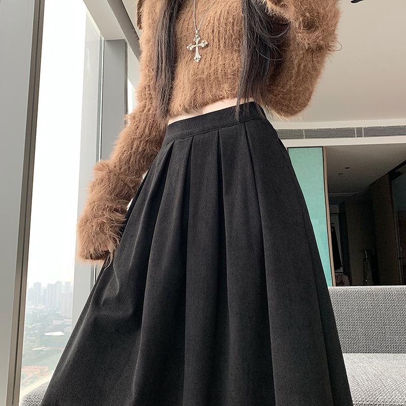 Plus Size Women's Corduroy Pleated A-Line Midi Skirt - Autumn/Winter