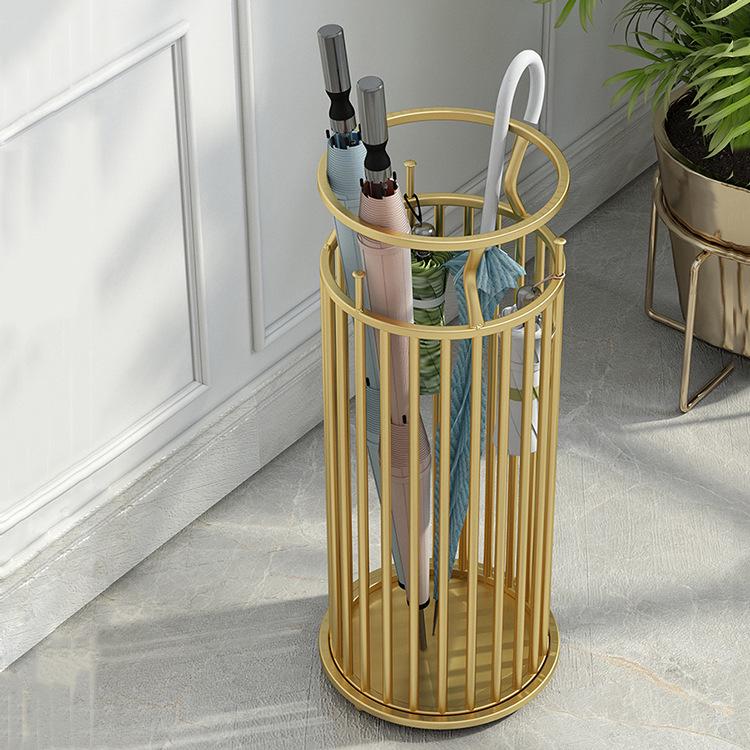 

Nordic Iron Umbrella Stand: Elegant Home & Hotel Entryway Storage Rack