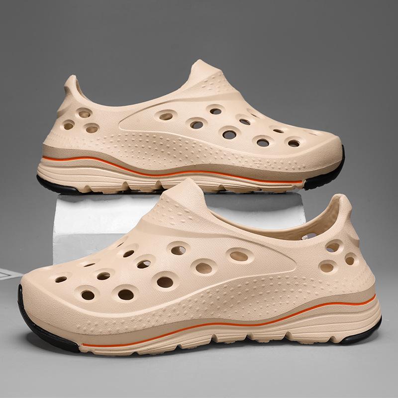 Men's trendy hole shoes, new summer outdoor wear trendy sandals, sports and leisure, stepping on shit beach shoes men