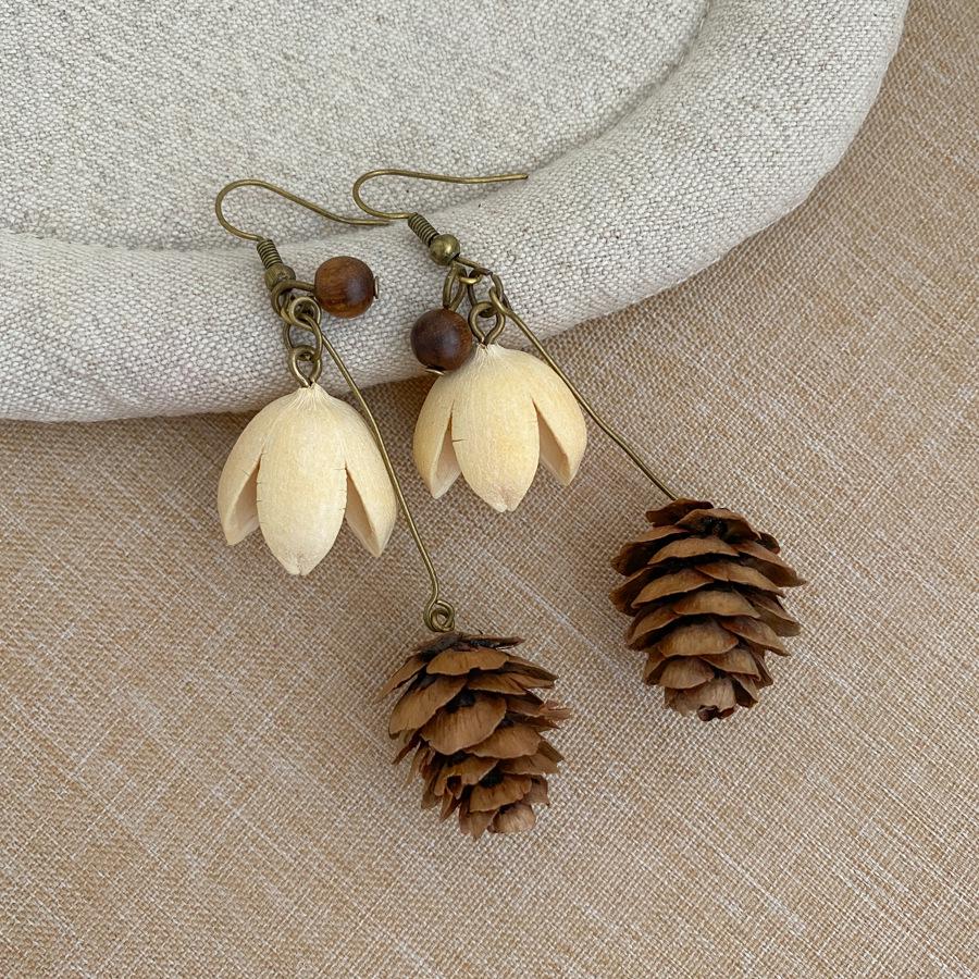 Bohemian Resort Style Hazelnut Flower Earrings: Luxurious & Fashionable Ear Hooks with Unique Design.