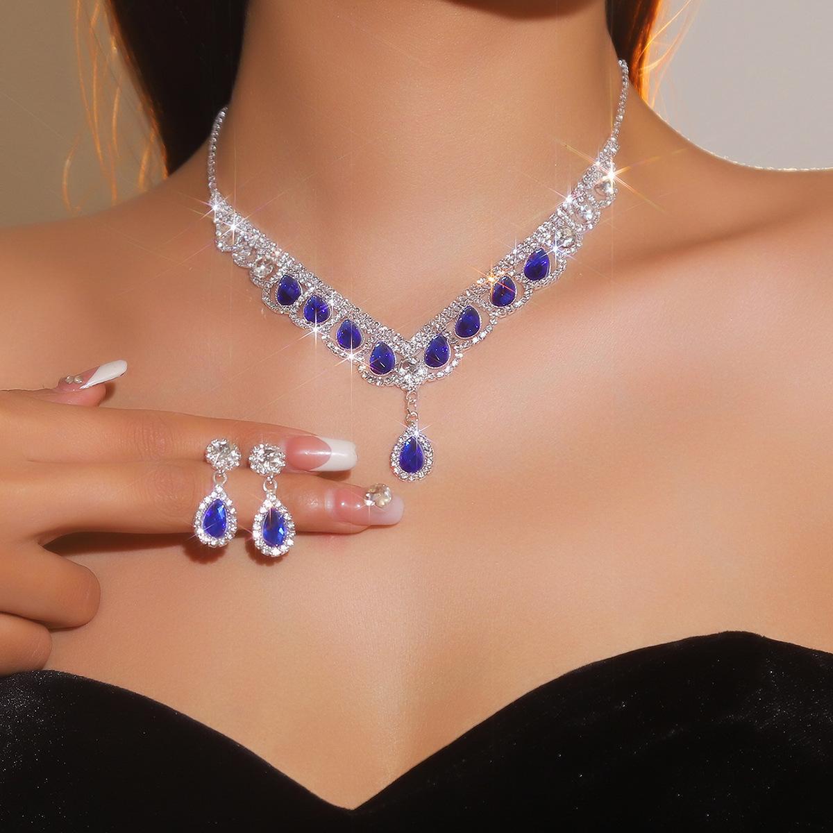 

Комплект из двух серег и ожерелья с бриллиантами, универсальный комплект серег и ожерелья, свадебные украшения.