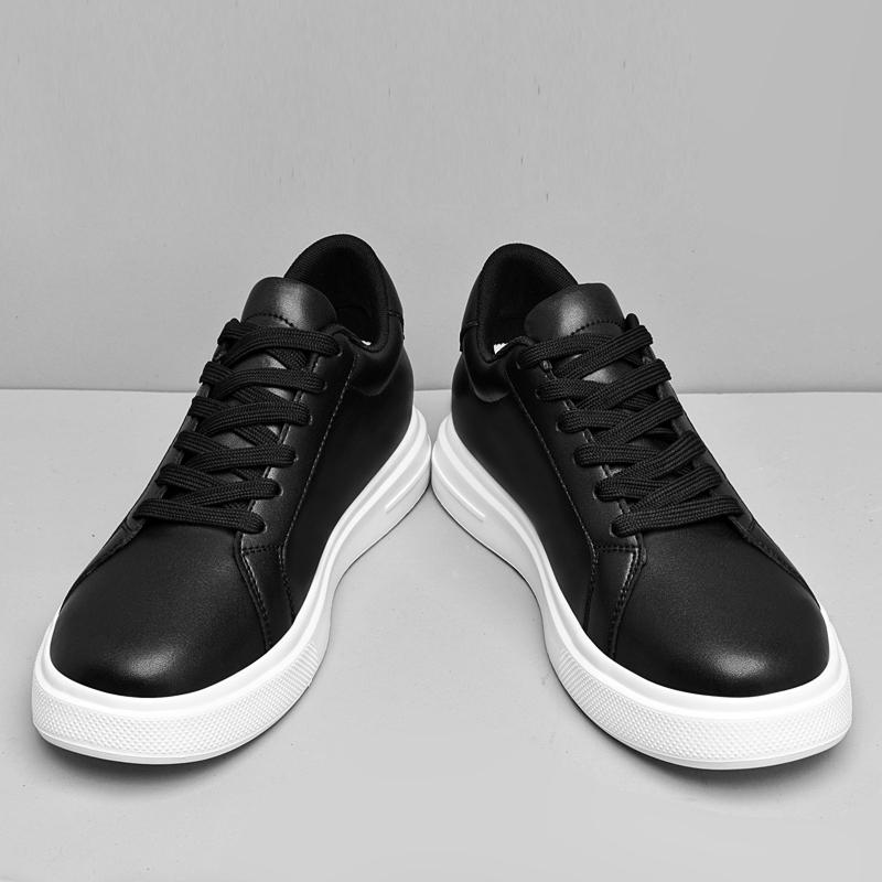 Fashion 2025 New Soft Face Genuine Leather Small White Shoes Fashion Low Top Men Casual Board Shoes Outdoor Antiskid Walking Sneakers