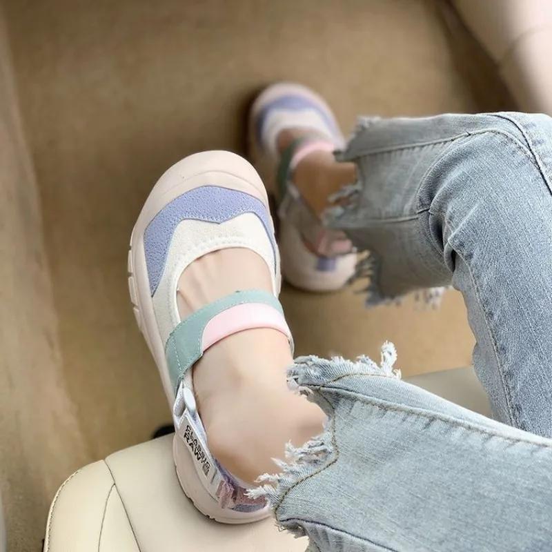 Fashion Women Flat Sandals Outdoors Round Toe Casual Women Sneaker Thick Soles Versatile Sports Sandals Summer Hollow Out Beach Shoes