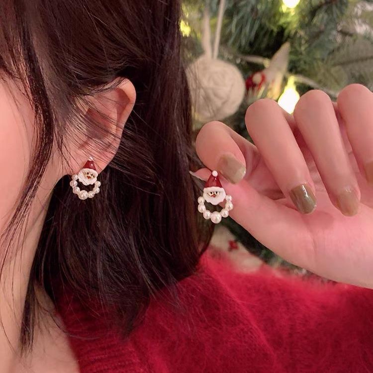 Santa Claus stud earrings trendy sweet festive Christmas earrings versatile pearls light luxury cartoon cute earrings