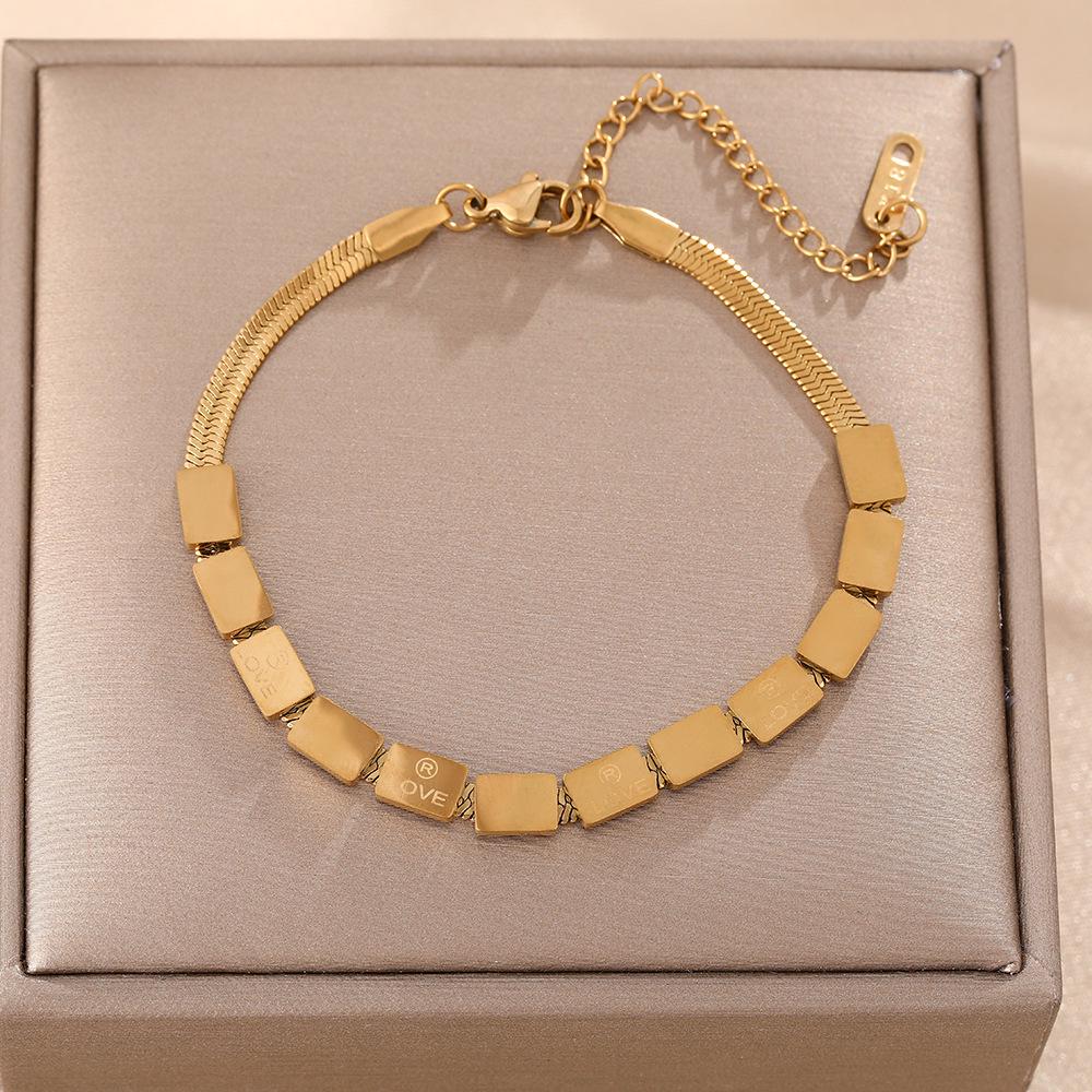 Luxe Titanium Staal Vierbladig Klaver Armband in Koreaanse Stijl met Ingelegde Diamanten voor Vrouwen - Kleurvast