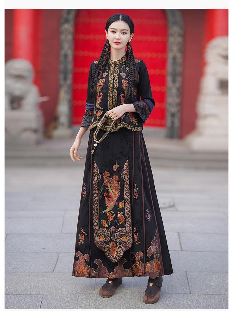 2025 Women's Ethnic A-line Skirt with Phoenix Embroidery
