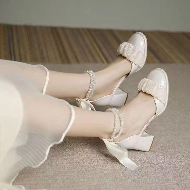 

2025 summer new temperament pleated word pearl bow fairy style gentle retro thick heel Mary Jane single shoes 34 белый