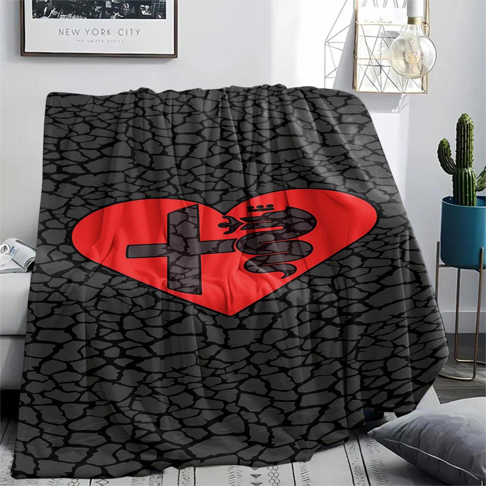 1PC Manta de Franela con Estampado Alpha Romeo, Alta Calidad para Todas las Estaciones, Decoración del Hogar, Calidez y Comodidad, Perfecta para Regalos de Navidad
