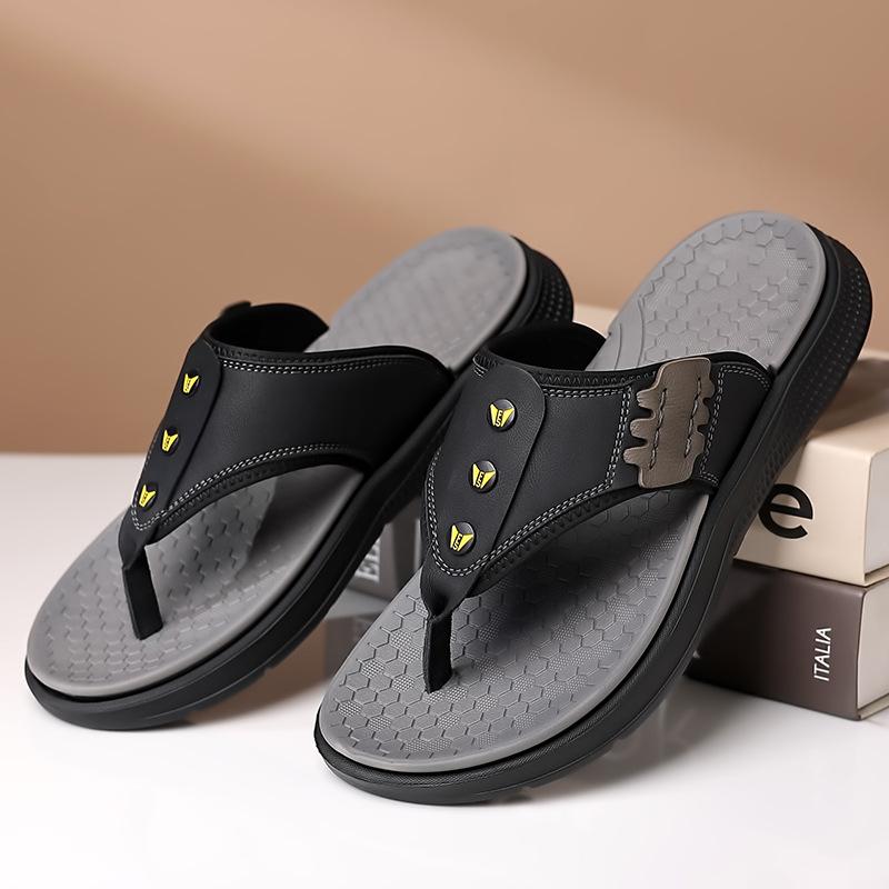 Fashion Summer New Designer Antiskid Soft Sole Flip Flops for Men Fashion Casual Leather Slippers Male Outwear Beach Shoes Man