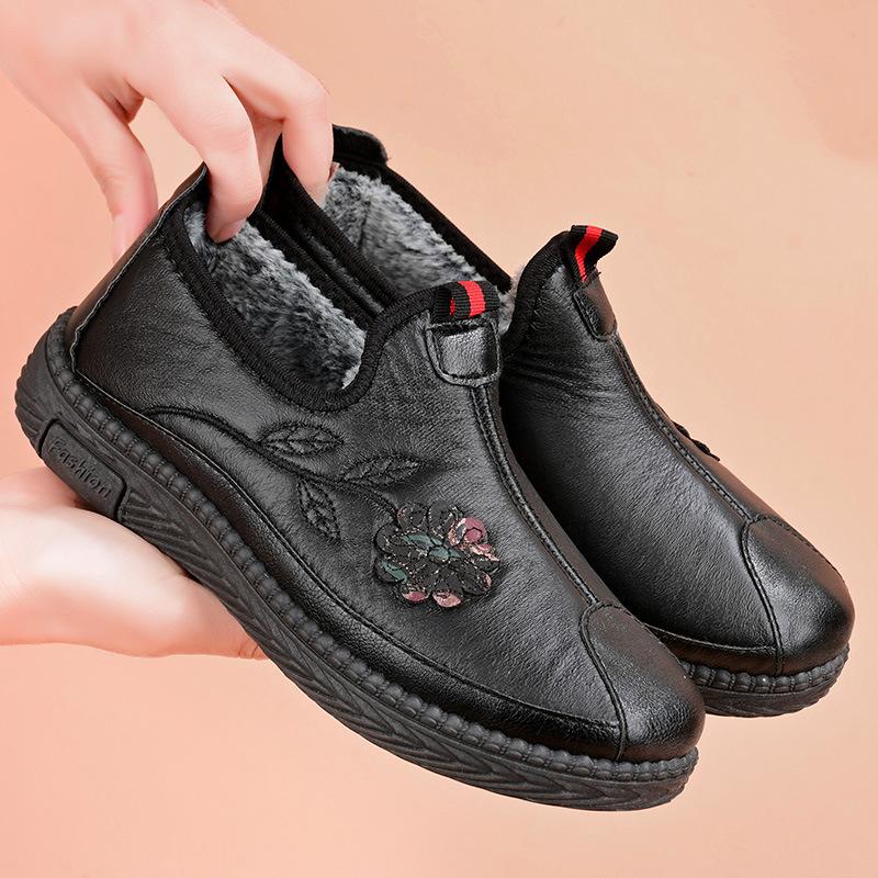2025 winter new middle-aged and elderly mother shoes warm cotton shoes piled thickened snow boots non-slip soft-soled elderly shoes