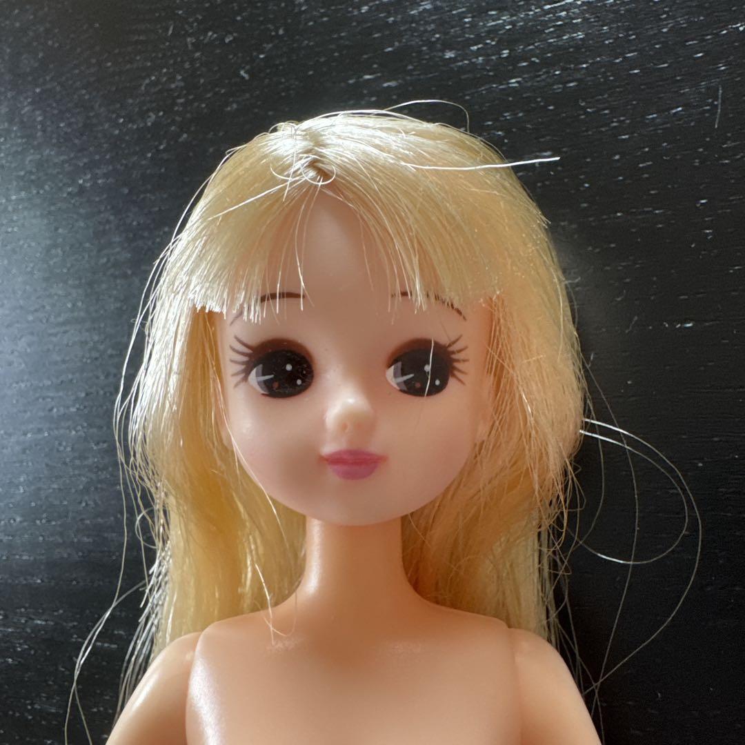 

[Б/У] Кукла Ликка-чан от Замка Ликка-чан, блондинка, длинные волосы, в нижнем белье, туфлях и серьгах