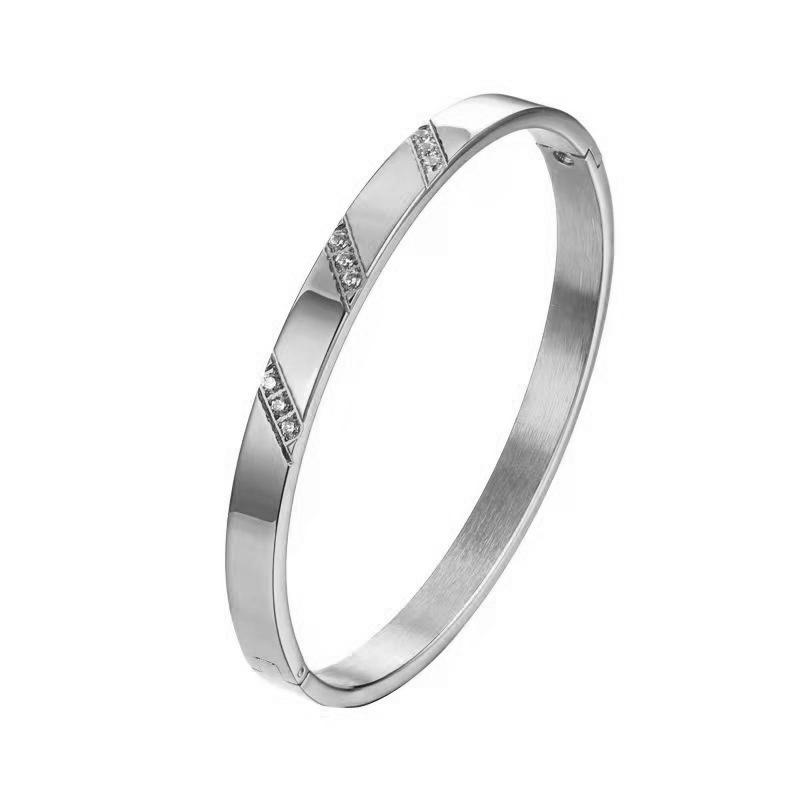 

VQYSKO Beveled Three Zircon Bracelet Stainless Steel Clasp Bracelet Women s Jewelry Valentine s Day Gift Give for Her 58-60mm серебряный