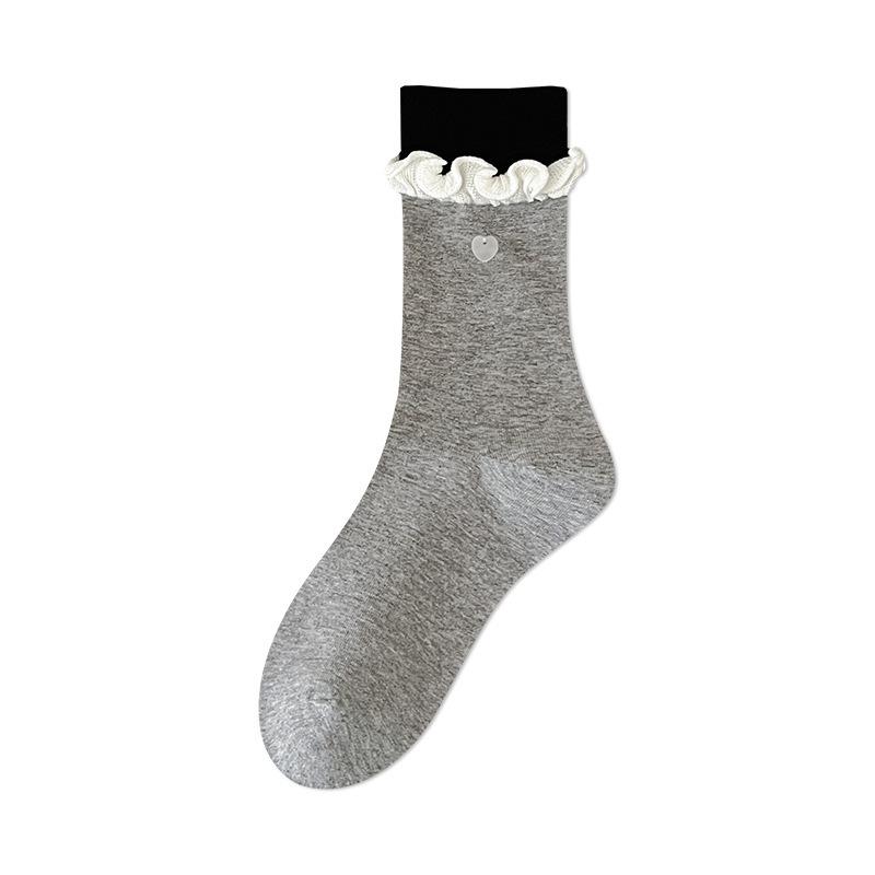 Boneless Female Spring and Autumn Socks, Black Ear-rimmed Heart-shaped Button Shell Mid-calf Socks, Sweet