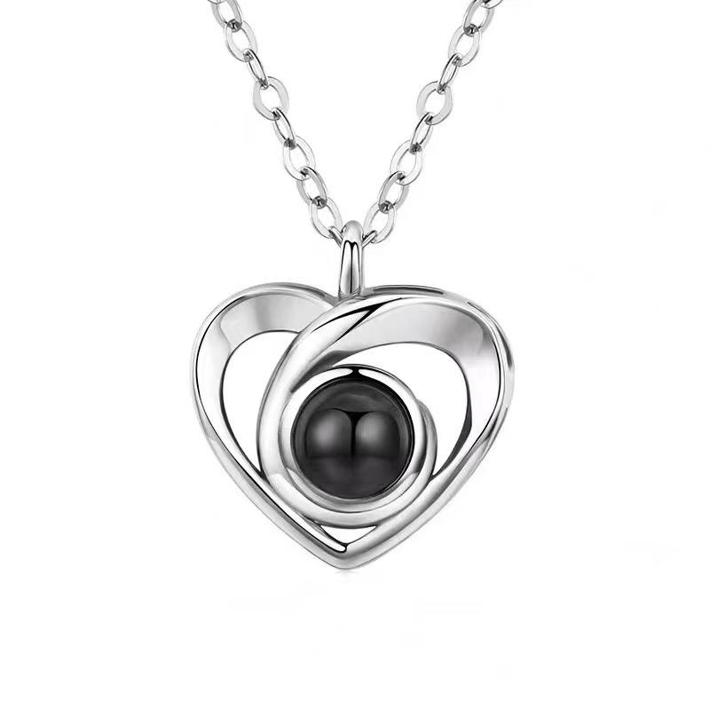 Customized Love Photo Necklace: 100 Languages 'I Love You' Pendant - Ideal for Christmas & Valentine's Gifts