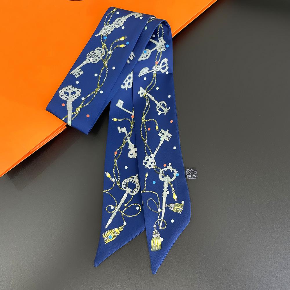 

Летняя классическая женская сумка с цепочкой, кисточкой и шарфом-лентой для волос 90cm