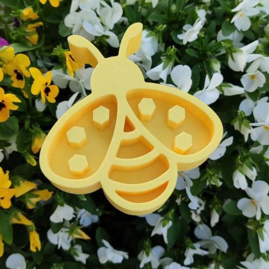Bee Watering Station Insect Water Feeder Cup Butterfly Feeder with Wooden Stake Bee or Ladybug Shape Drinking Station for Garden Pollinators