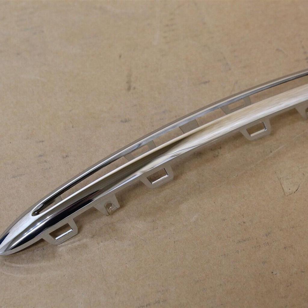 2468851374 & 2468851474 Fog Light Frame Trim for Mercedes-Benz 246 B200