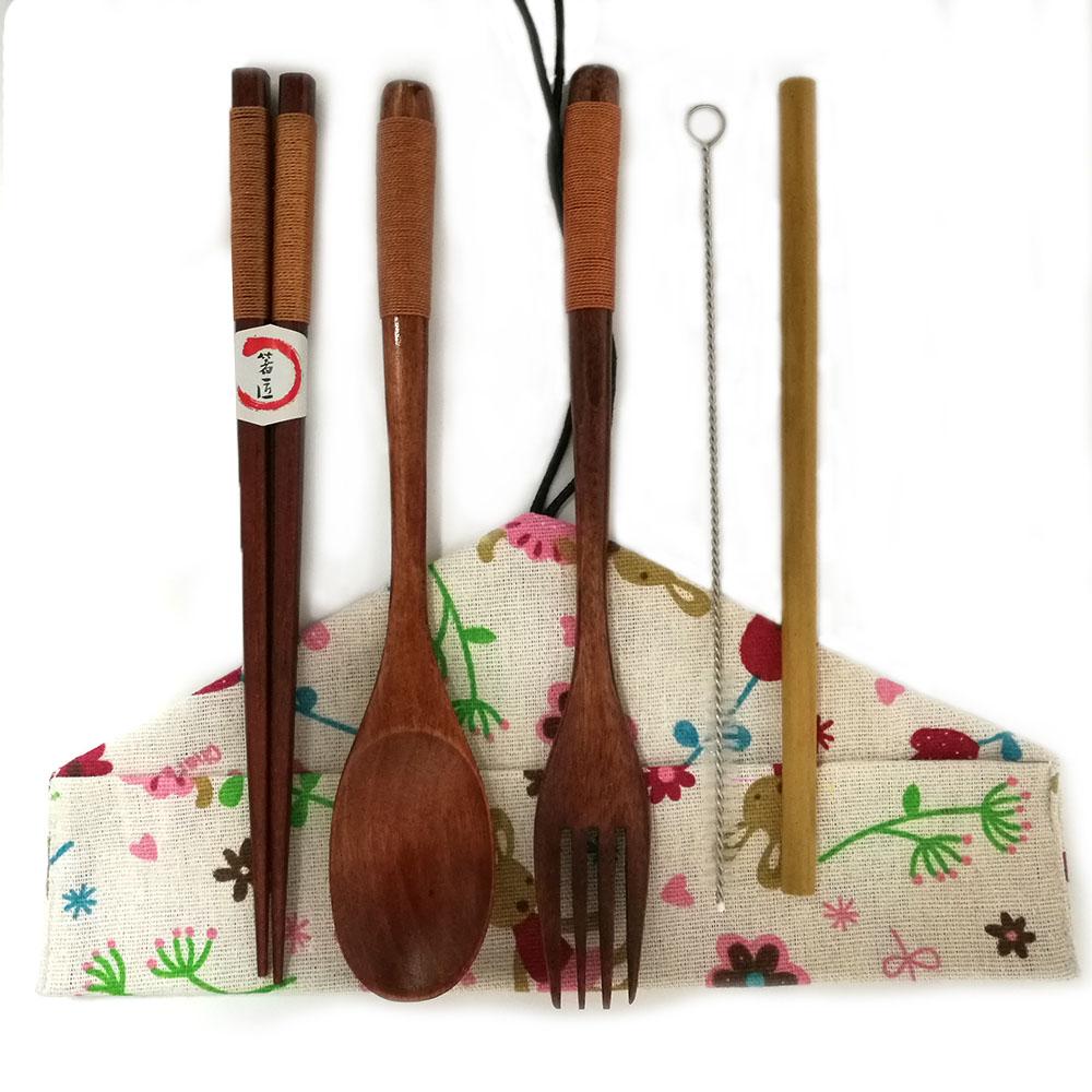 

6 шт./набор деревянных столовых приборов, портативные наборы столовых приборов с полезными ложками, вилками, палочками для еды, дорожный подарочный набор столовых приборов с тканевой сумкой красный