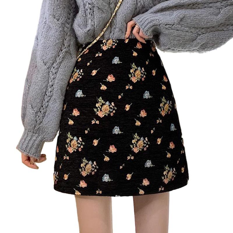 High-Waist Floral Print A-Line Midi Skirt for Women - Retro Hong Kong Style, Versatile and Slimming Design for Autumn/Winter