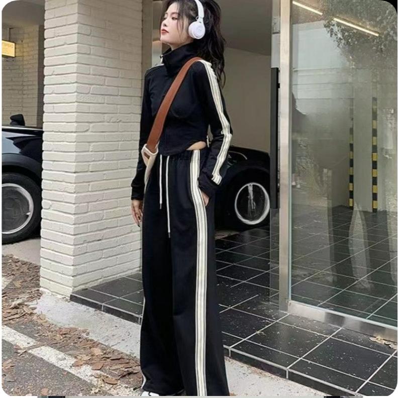 Tuta Sportiva Casual alla Moda da Donna per Primavera e Autunno Maglione Sottile a Temperamento Pantaloni a Gamba Larga Completo Due Pezzi Stile Occidentale