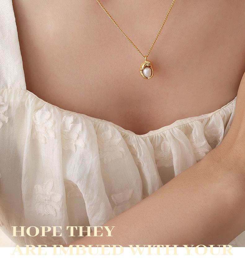 Gold-Plated Titanium Steel Cuban Chain Necklace with Freshwater Pearl Irregular Pendant.