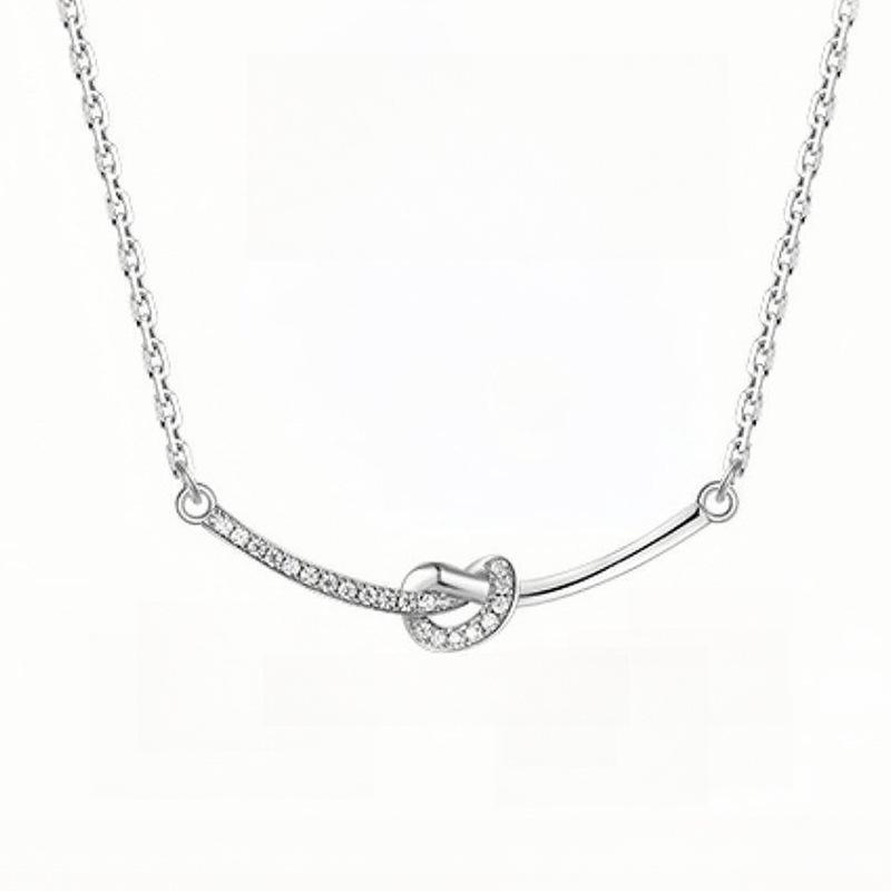 Xiaohongshu Same Rope Knot Smile Necklace Femininity Collarbone Chain Japanese and Korean Temperament Flash Diamond Niche Design Sense Versatile