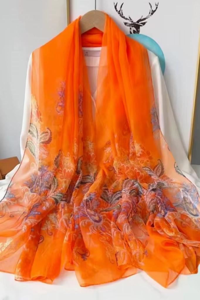 Orange Shawl with an Oriental Pattern - Light and Impressive