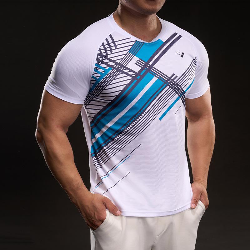 T-shirt a maniche corte sottile in seta ghiaccio da uomo, ampia, casual, sportiva, senza cuciture, taglie forti, top da uomo, abbigliamento fresco ad asciugatura rapida