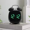 Liten digital vekkerklokke med LED-display Stor skjerm Snoozefunksjon Justerbar Batteridrevet Skrivebordsklokke
