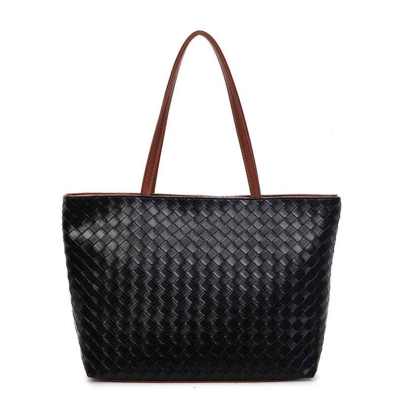 Large capacity bag women's bag new fashion versatile shoulder bag commuter woven tote bag autumn and winter big bag