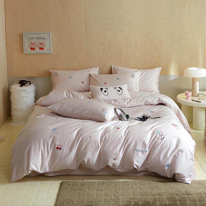 

4-piece постельное белье Brangdy Lyocell с вышивкой