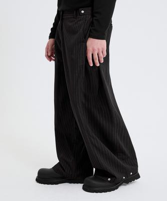 TRILLION Striped Side Pleat Snap Button Wide Slacks_Black