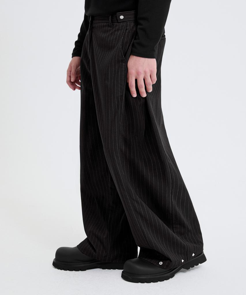 TRILLION Striped Side Pleat Snap Button Wide Slacks_Black