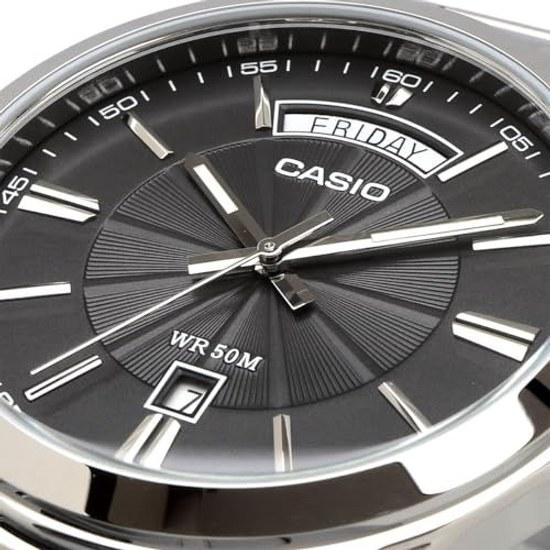 CASIO Analog Quartz Mens Wristwatch MTP-1381D-8AV Metal Band Silver Dark Gray Overseas Model