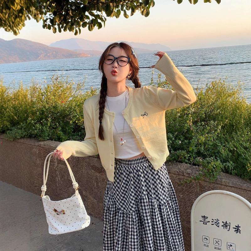 New knitted cardigan women's bow embroidered long-sleeved short jacket casual spring and summer wear thin versatile top