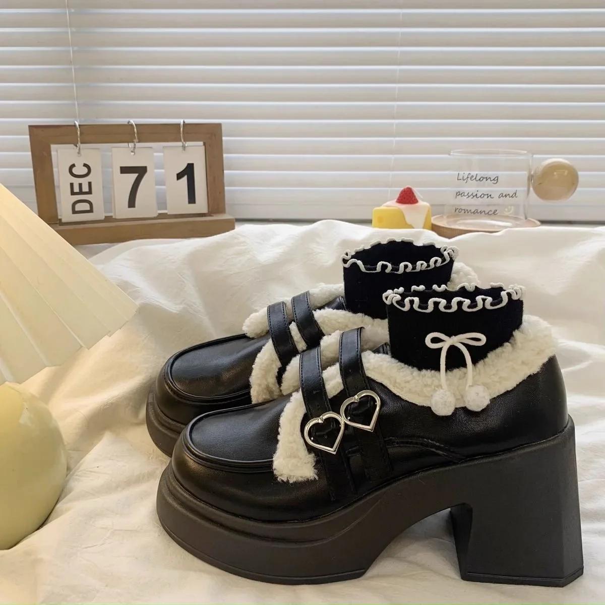 

Зимние теплые плюшевые лоферы Мэри Джейн, женские туфли-лодочки из лакированной кожи на платформе, женская модная обувь для вечеринок на массивном высоком каблуке из искусственного меха 40 чёрный