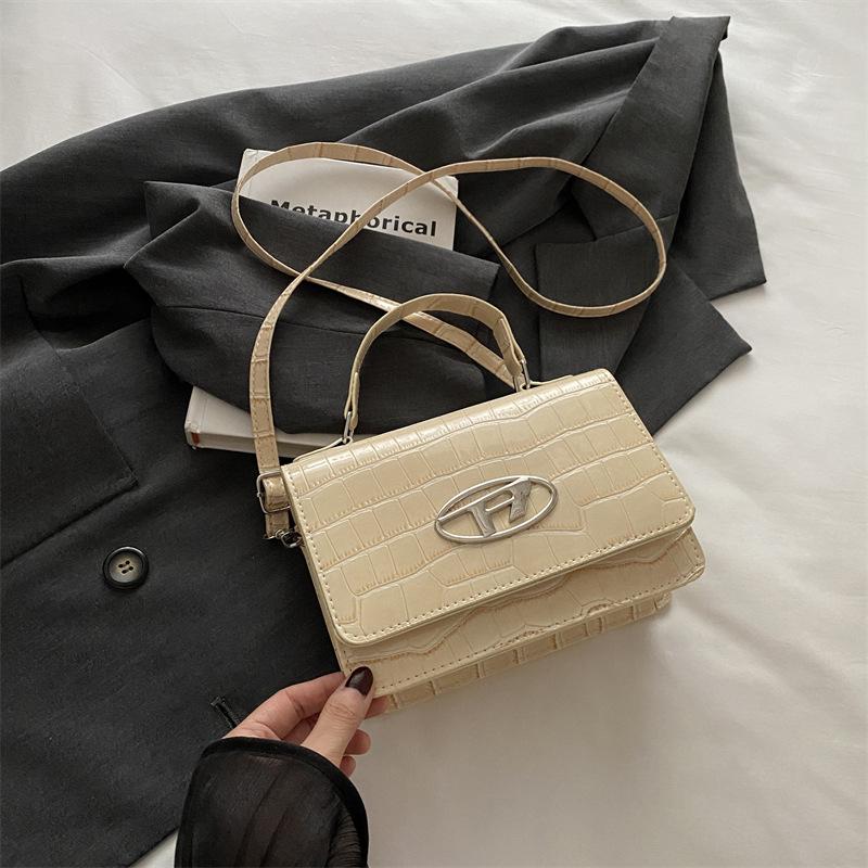 

Portable messenger bag simple shoulder Korean version of foreign style women s bag 2024 summer new trend fashion small square bag women хакі