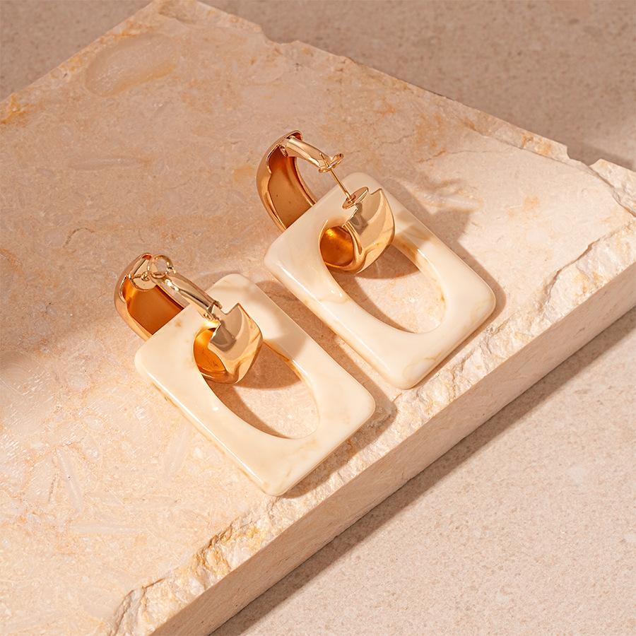 

Resin square geometric silver needle earrings, one pair of earrings.