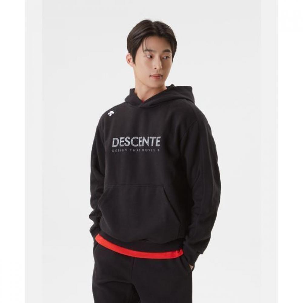 

Футболка с капюшоном DescenTe Graphic Hoodie черного цвета BLK0BLACK/100
