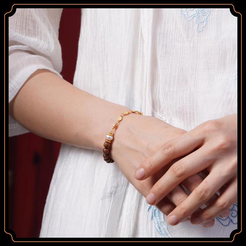 Indian Old Mountain Sandalwood & Pearl Silver-Plated Small Flower Beaded Bracelet