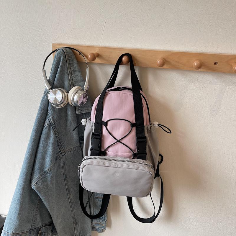 Niche breast bag daily leisure outdoor bag women's summer new large-capacity versatile backpack