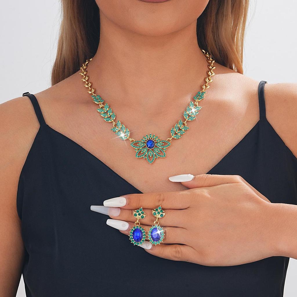 Elegant Rhinestone Bridal Necklace & Earring Set - Luxury European & American Style for Weddings and Parties