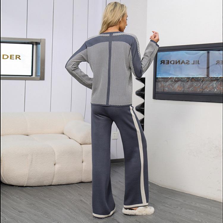 New Autumn and Winter V-neck Color Matching Striped Knitted Bat Sweater Loose Wide-leg Pants Knitted Two-piece Set