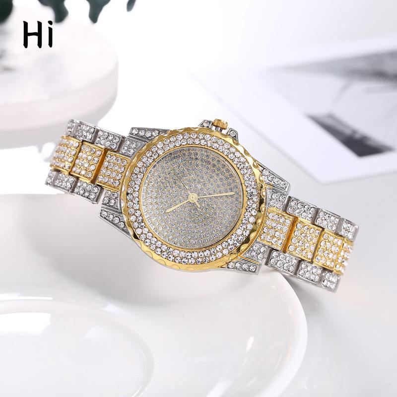 

Женские часы цыганка со стальным ремешком, инкрустированные бриллиантами, микро-бизнес, кристаллический сплав, трехцветный золотой кварцевые часы розового золота