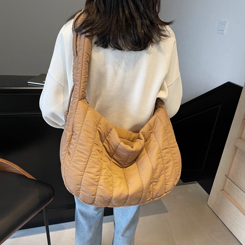 Sac à bandoulière pliable avec cordon de serrage pour femme, grande capacité, style boulette, pour les déplacements