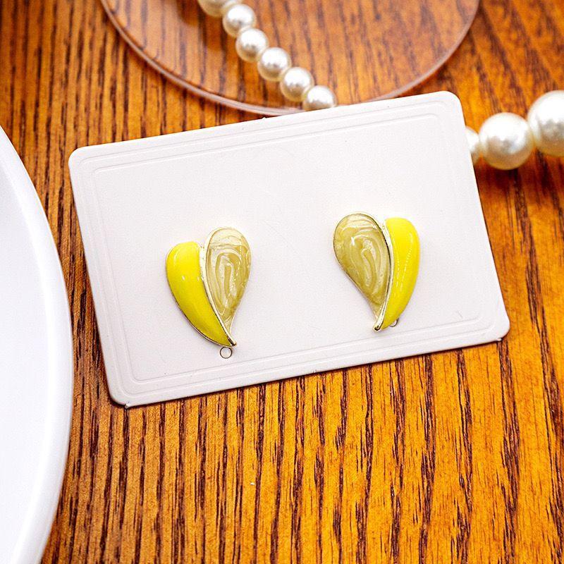 Enamel Heart White Yellow Color Stud Earrings For Women Girl Wedding Jewelry Lady Temperament Earrings