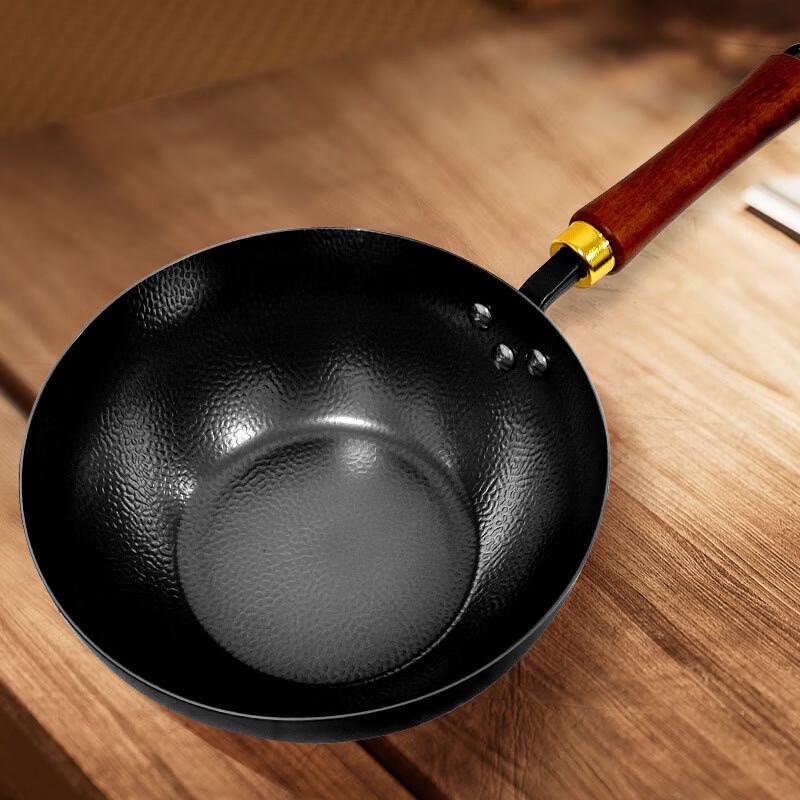 Authentic Zhangqiu Hand-Hammered 24cm Iron Wok